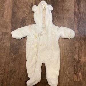 Baby super soft jumpsuit sz 3-6